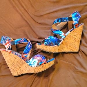 Chinese Laundry multicolor wedges size 10